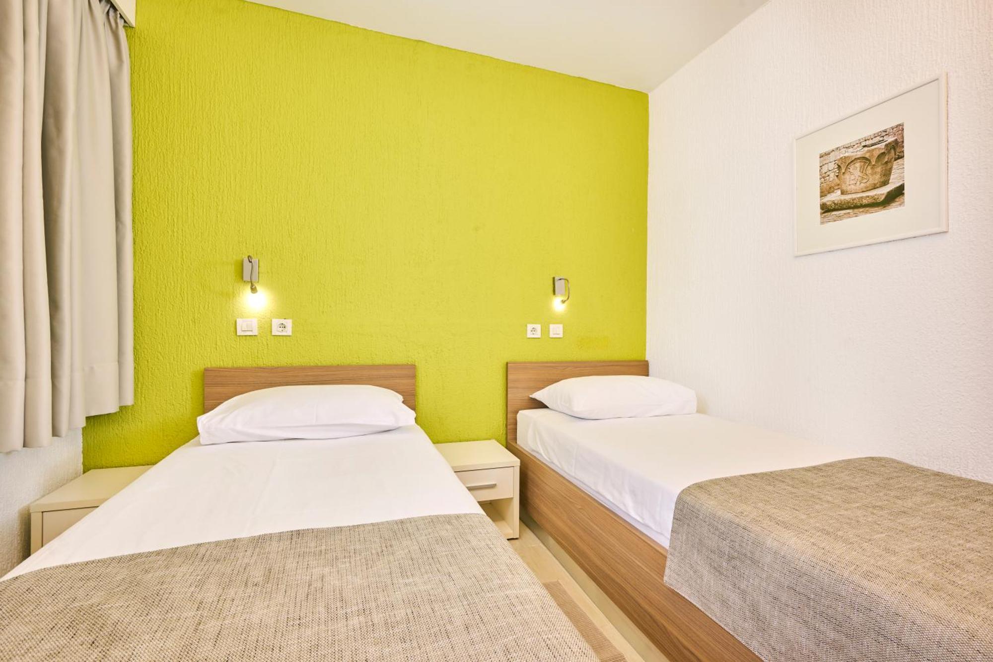 Apartments Galijot Plava Laguna Porec Luaran gambar